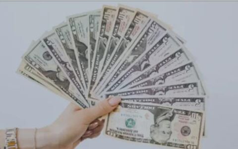 如何在網上賺錢：15種聰明方法